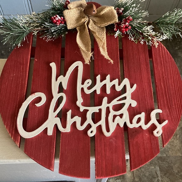 NWT- Red with White Merry Christmas Round Wooden Ornament Sign w/ Bell & Bow - Picture 16 of 17